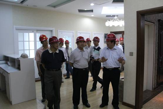 青海省經(jīng)濟(jì)委員會黨組書記、主任，省國資委  黨委副書記、副主任吳海昆實(shí)地考察物產(chǎn)集團(tuán)重點(diǎn)項目