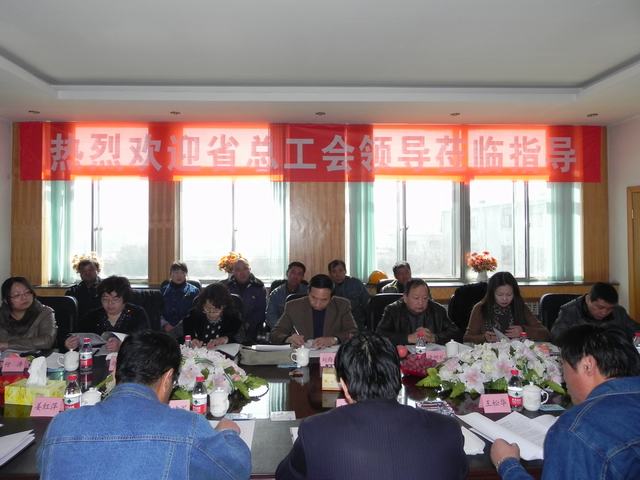 深入車間班組、&ldquo;零距離&rdquo;接觸職工、體驗(yàn)職工生活、傾聽職工心聲